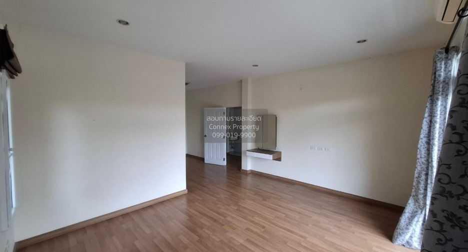Casa en venta de 3 habitaciones en Si Racha, Chonburi