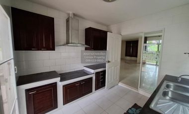 Casa en venta de 3 habitaciones en Si Racha, Chonburi
