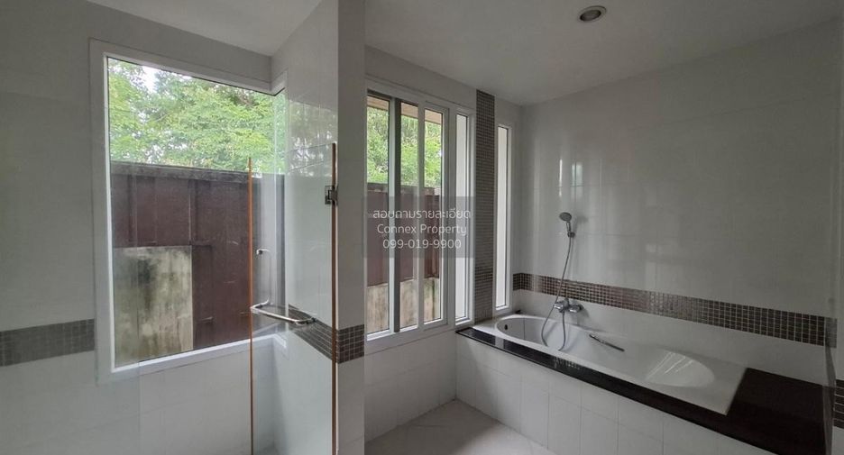 Casa en venta de 3 habitaciones en Si Racha, Chonburi