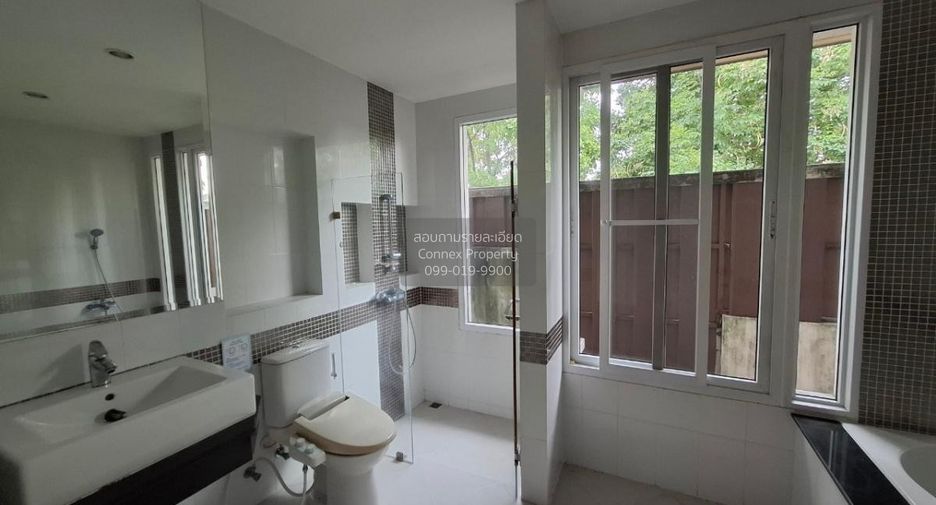 Casa en venta de 3 habitaciones en Si Racha, Chonburi