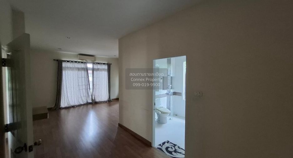 Casa en venta de 3 habitaciones en Si Racha, Chonburi