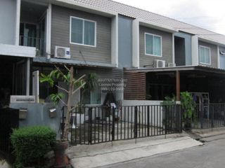 出售 3 卧室 联排别墅 在 Bang Phli, Samut Prakan