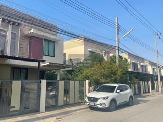 À vendre 3 chambres maison à Bang Sao Thong, Samut Prakan