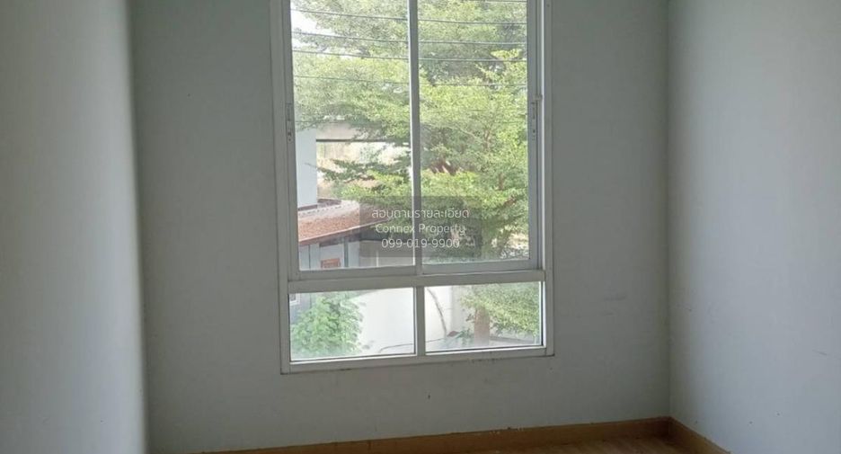 出售 3 卧室 联排别墅 在 Mueang Pathum Thani, Pathum Thani