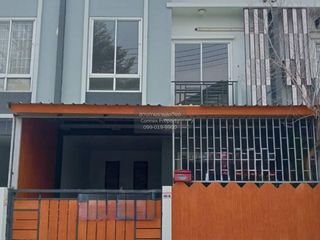 出售 3 卧室 联排别墅 在 Mueang Pathum Thani, Pathum Thani