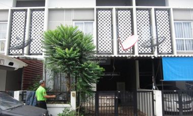 Reihenhaus zum Kauf mit 3 Zimmer in Si Racha, Chonburi