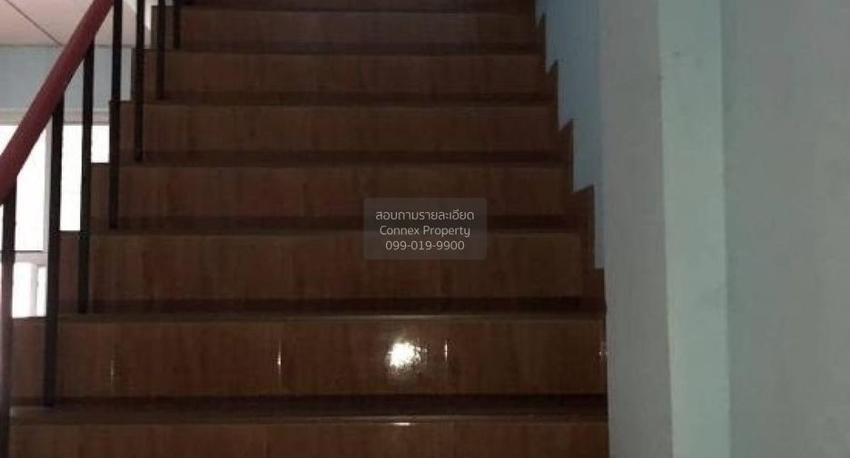 Gewerbefläche zum Kauf mit 3 Zimmer in Si Racha, Chonburi