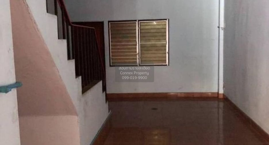 Gewerbefläche zum Kauf mit 3 Zimmer in Si Racha, Chonburi