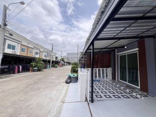 出售 3 卧室 联排别墅 在 Bang Phli, Samut Prakan