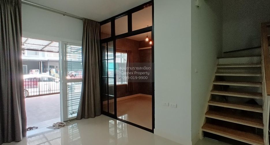 Reihenhaus zum Kauf mit 4 Zimmer in Khlong Sam Wa, Bangkok