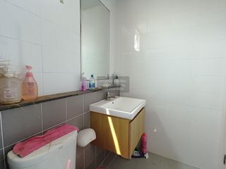 Reihenhaus zum Kauf mit 4 Zimmer in Khlong Sam Wa, Bangkok