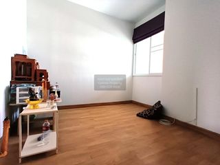 Reihenhaus zum Kauf mit 4 Zimmer in Khlong Sam Wa, Bangkok
