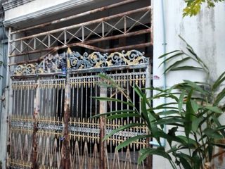 出售 6 卧室 联排别墅 在 Lam Luk Ka, Pathum Thani