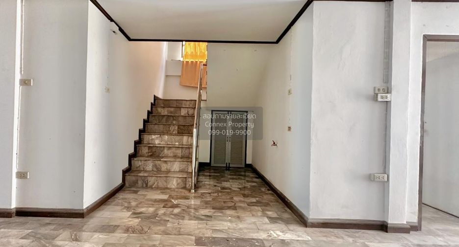 Casa adosada en venta de 4 habitaciones en Mueang Nonthaburi, Nonthaburi