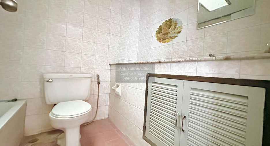 Casa adosada en venta de 4 habitaciones en Mueang Nonthaburi, Nonthaburi