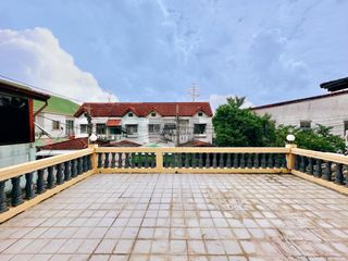Casa adosada en venta de 4 habitaciones en Mueang Nonthaburi, Nonthaburi