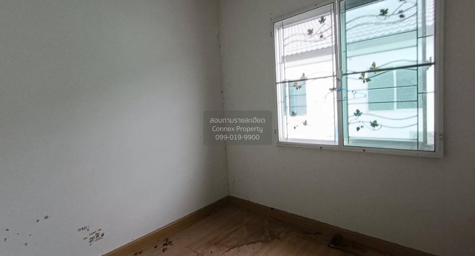 For sale 3 bedrooms townhouse in Mueang Samut Prakan, Samut Prakan