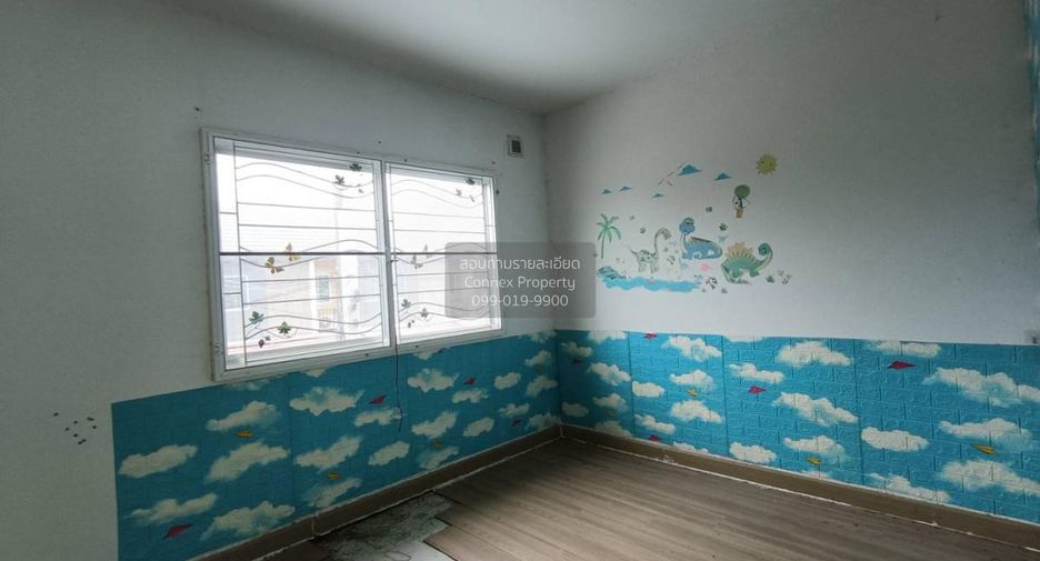 For sale 3 bedrooms townhouse in Mueang Samut Prakan, Samut Prakan