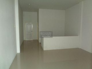 Продажа 4 спальни торговое помещение в Mueang Udon Thani, Удонтани