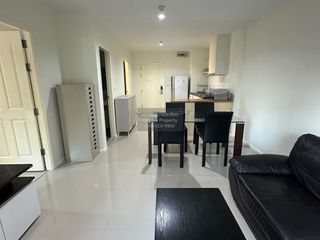 For rent 2 bedrooms condo in Huai Khwang, Bangkok