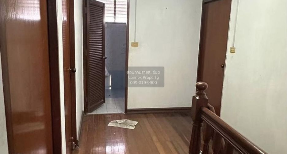出租 3 卧室 独立屋 在 Phra Khanong, 曼谷