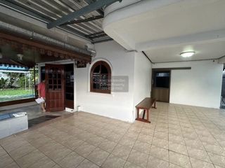 出租 3 卧室 独立屋 在 Phra Khanong, 曼谷