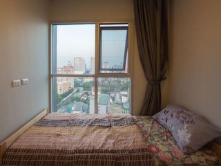 For rent 2 bedrooms condo in Huai Khwang, Bangkok
