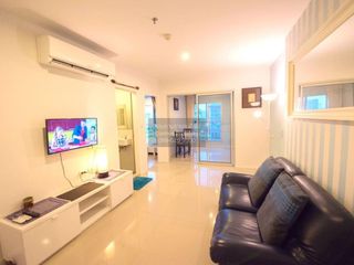 For rent 2 bedrooms condo in Huai Khwang, Bangkok