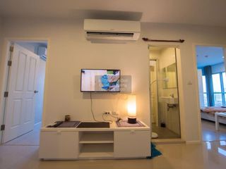 For rent 2 bedrooms condo in Huai Khwang, Bangkok