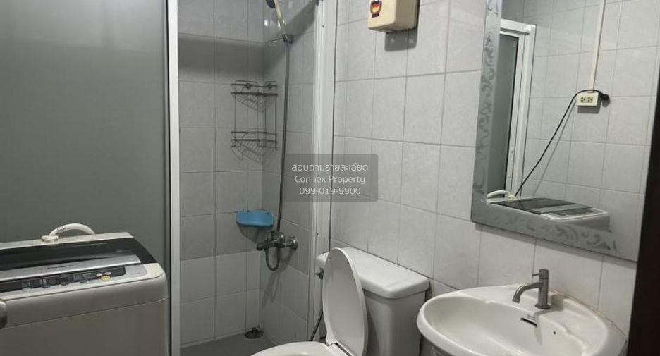 For rent 3 bedrooms condo in Yan Nawa, Bangkok