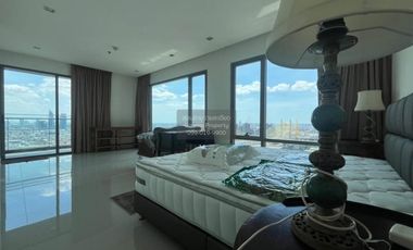 À louer 2 chambres condo à Yan Nawa, Bangkok