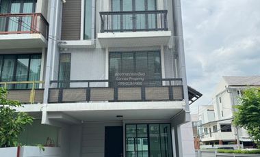 出租 3 卧室 联排别墅 在 Suan Luang, 曼谷