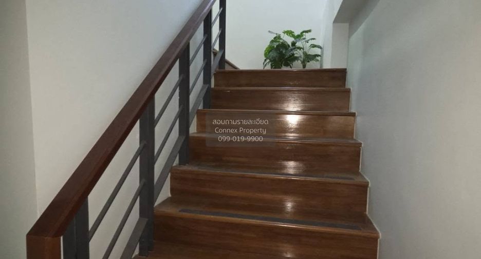 Casa en alquiler de 3 habitaciones en Sam Phran, Nakhon Pathom