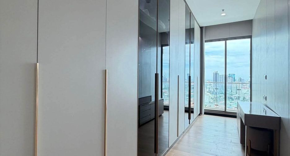 Condo en venta de 4 habitaciones en Watthana, Bangkok