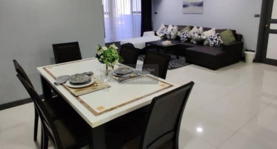 Condo en alquiler de 3 habitaciones en Watthana, Bangkok