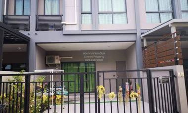 À louer 2 chambres maison de ville à Bang Kruai, Nonthaburi