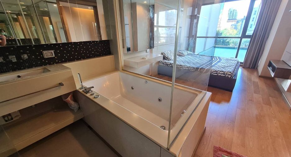 À louer et à vendre 1 chambre condo à Sathon, Bangkok