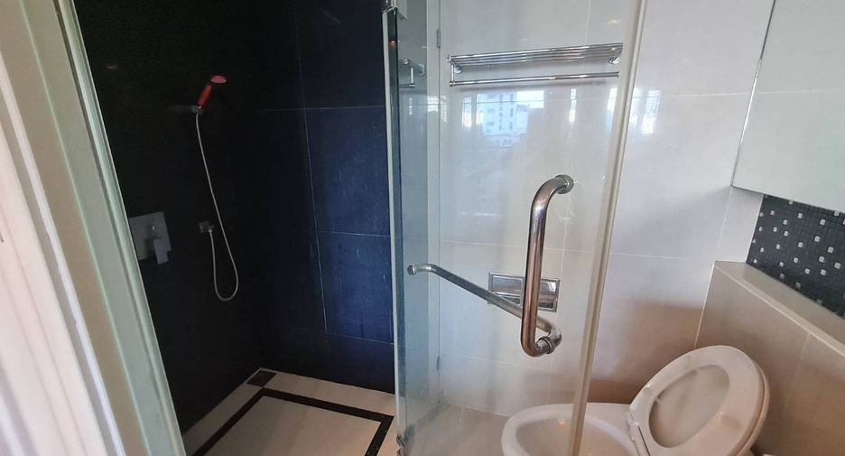 À louer et à vendre 1 chambre condo à Sathon, Bangkok