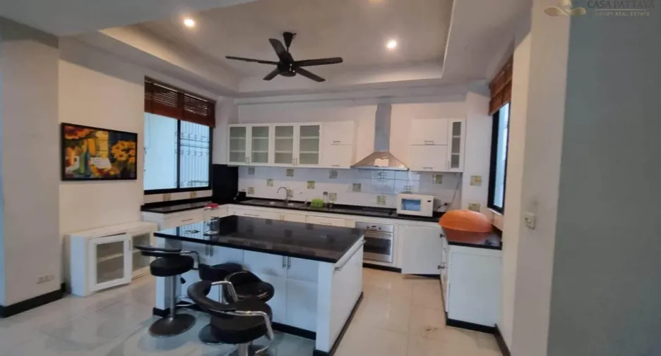 À vendre 6 chambres villa à Bang Lamung, Chonburi