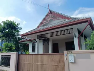 Аренда 3 спальни дом в Банг Ламунг, Чонбури