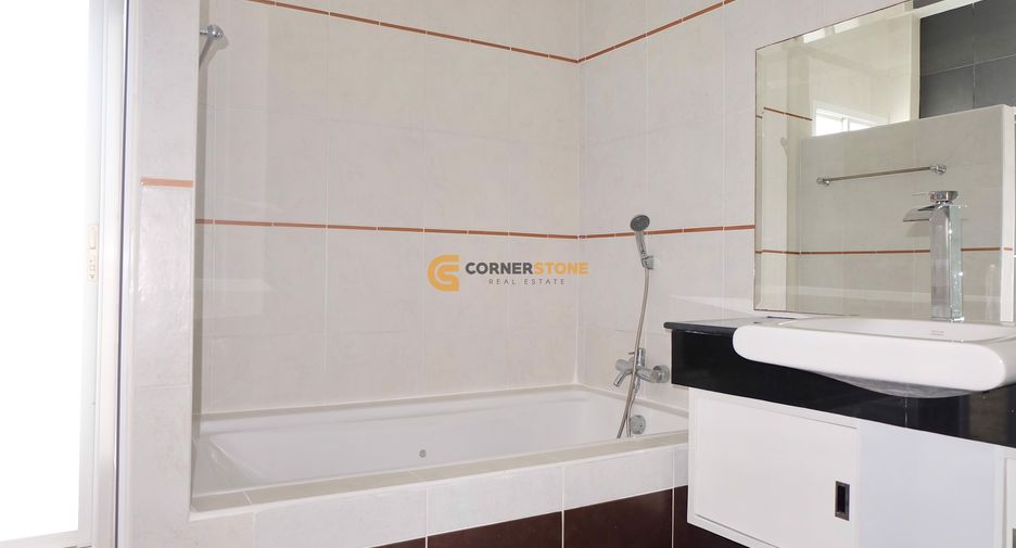 For sale 4 bedrooms house in Bang Lamung, Chonburi