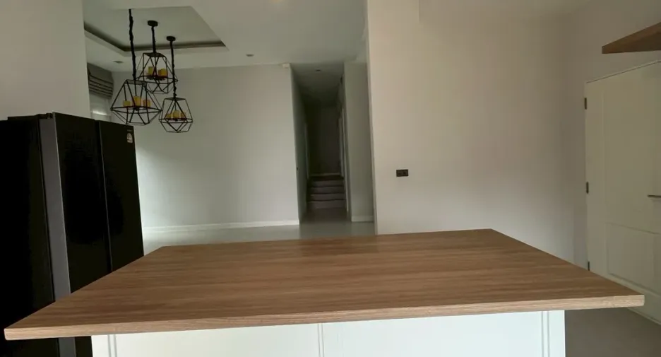 For rent 3 ベッドルーム house in Bang Lamung, Chonburi