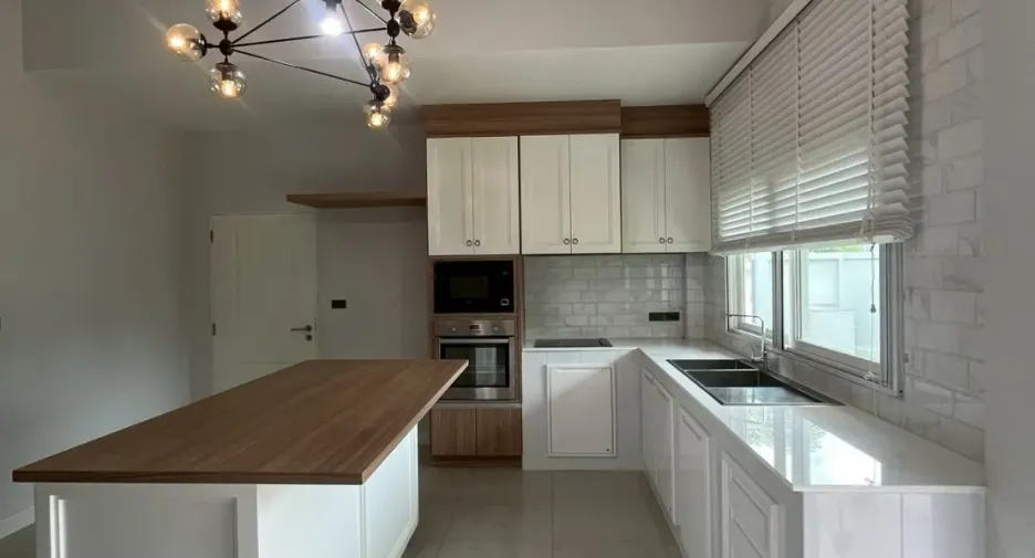 For rent 3 ベッドルーム house in Bang Lamung, Chonburi