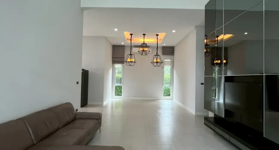 For rent 3 ベッドルーム house in Bang Lamung, Chonburi