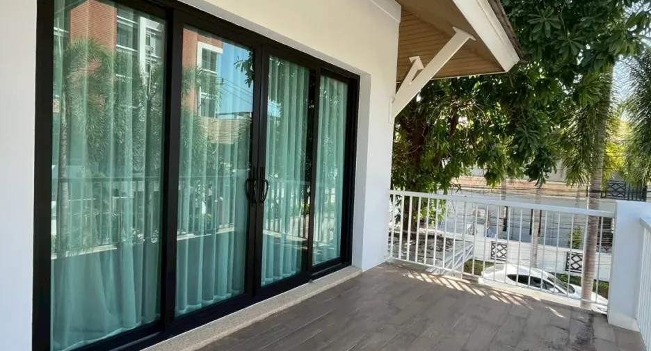 For rent 4 bedrooms house in Bang Lamung, Chonburi