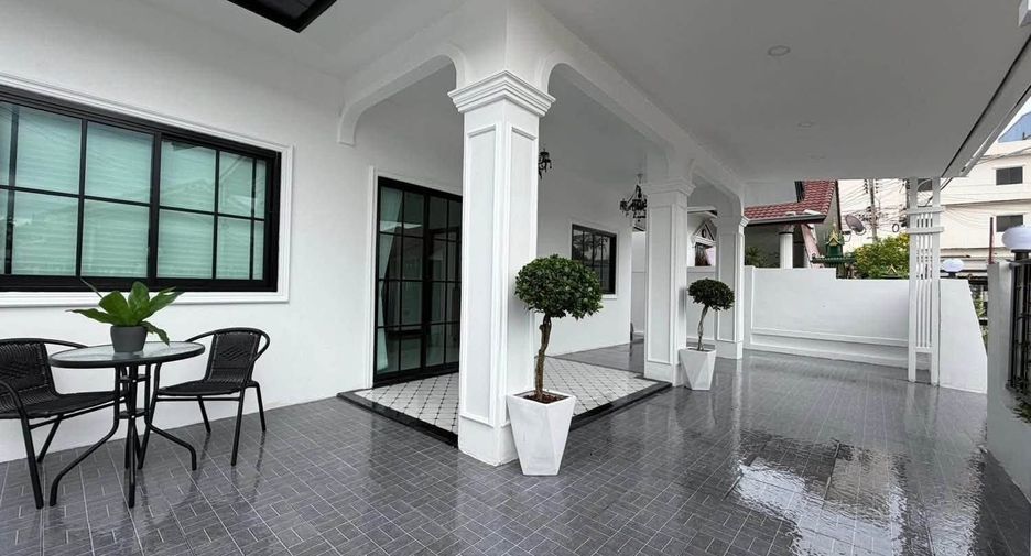 Haus zum Kauf mit 3 Zimmer in Bang Lamung, Chonburi