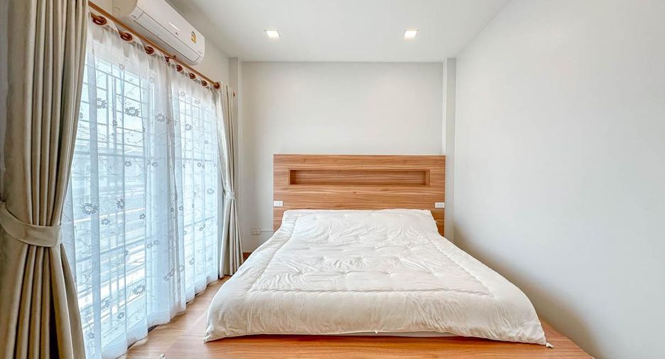 À vendre 4 chambres maison à Bang Lamung, Chonburi