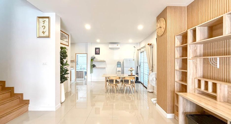 À vendre 4 chambres maison à Bang Lamung, Chonburi