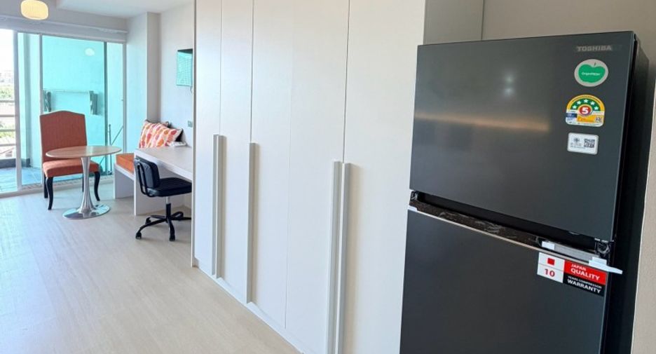For sale 1 bed condo in Bang Lamung, Chonburi