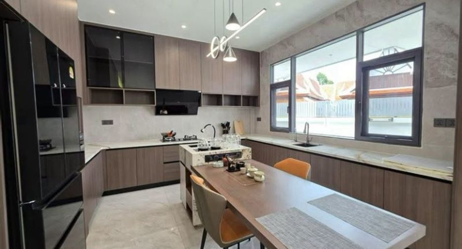 À vendre 6 chambres maison à Bang Lamung, Chonburi